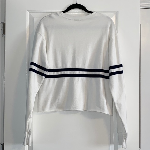 Brandy Melville Acacia Sweatshirt - Picture 2 of 2